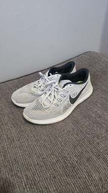 Nike Women's Free RN 2016 Running Shoes White Black Pure Platinum 831509-101